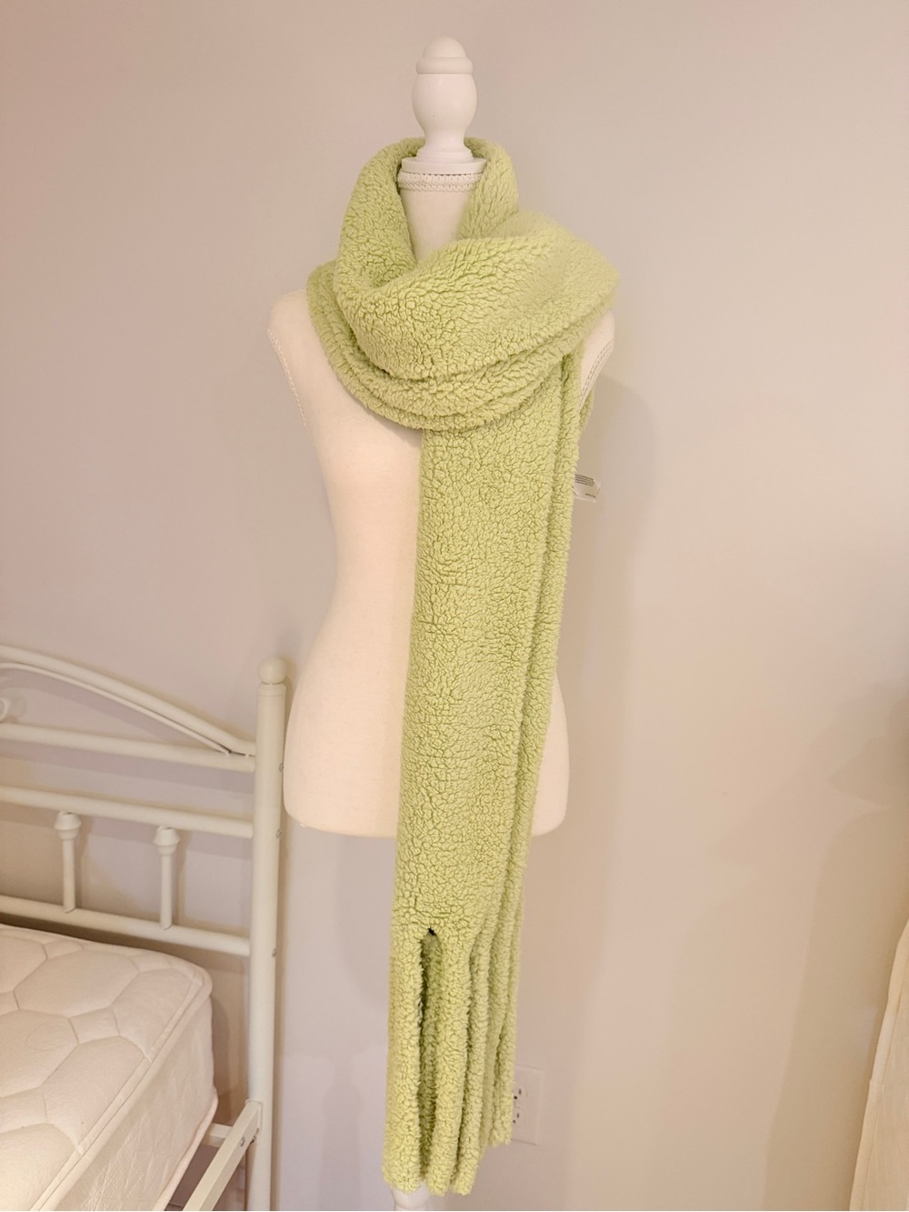 Forever 21 Light Green Sherpa Scarf